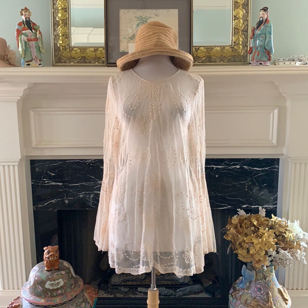 Never Worn Cream Sheer Lace Butterfly Sleeve Top
